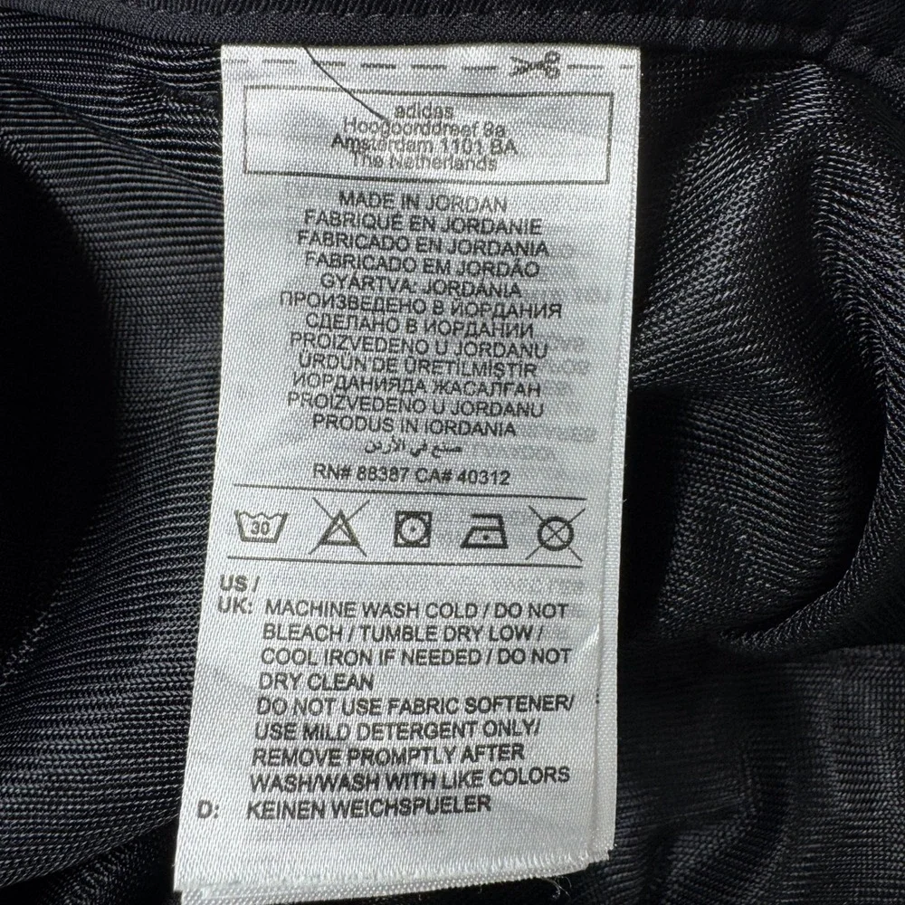 adidas *orders ship